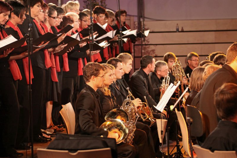 bild46_chor_orchester.jpg