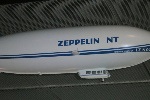 _zeppelin5.jpg